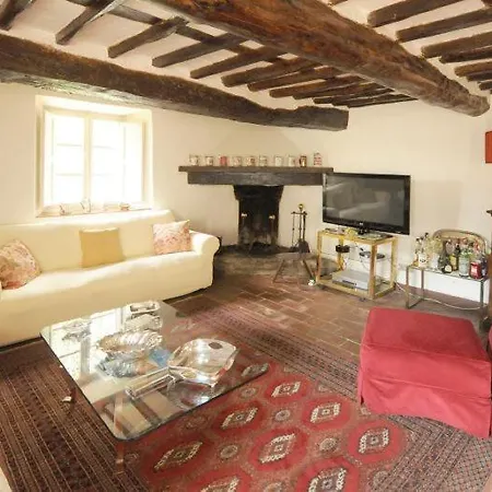 Sleeps 6 Pool Air Con Wifi * לוקה