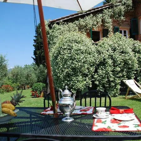 Sleeps 6 Pool Air Con Wifi